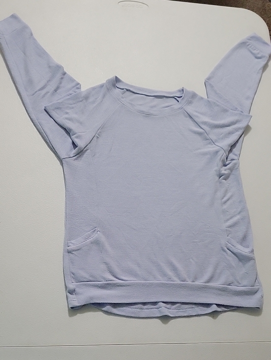Tops - Light Lavender Long-Sleeve Women's Top with Pockets